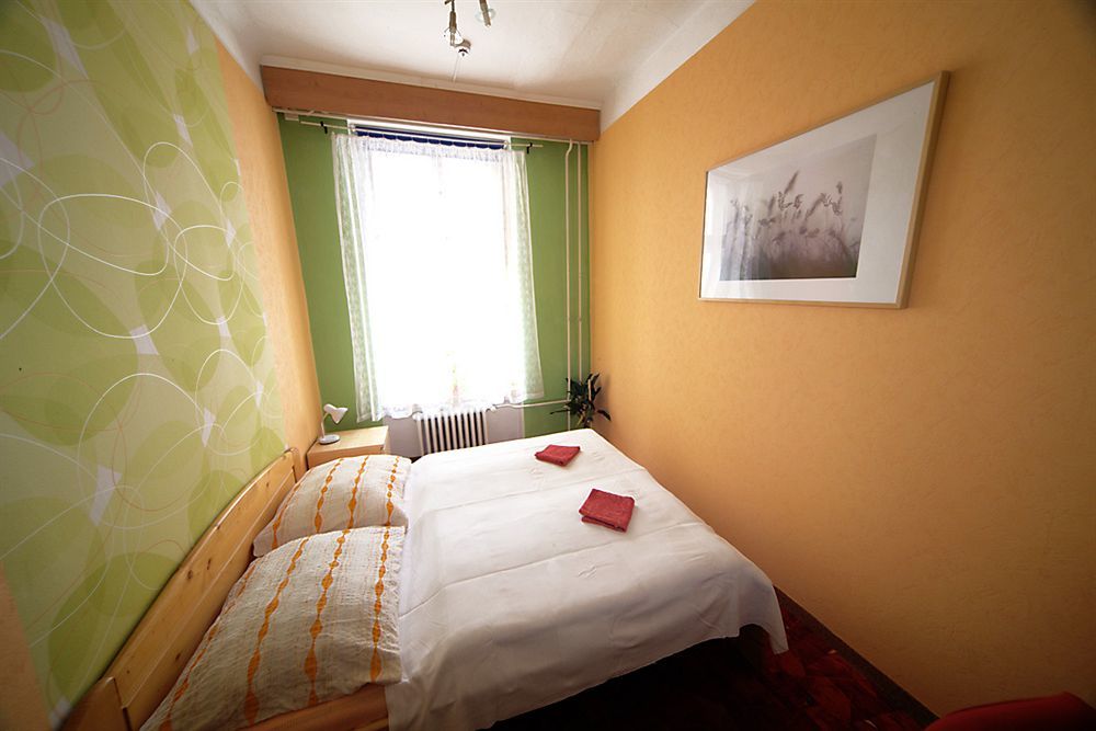 Hostel SKLEP Praag Buitenkant foto