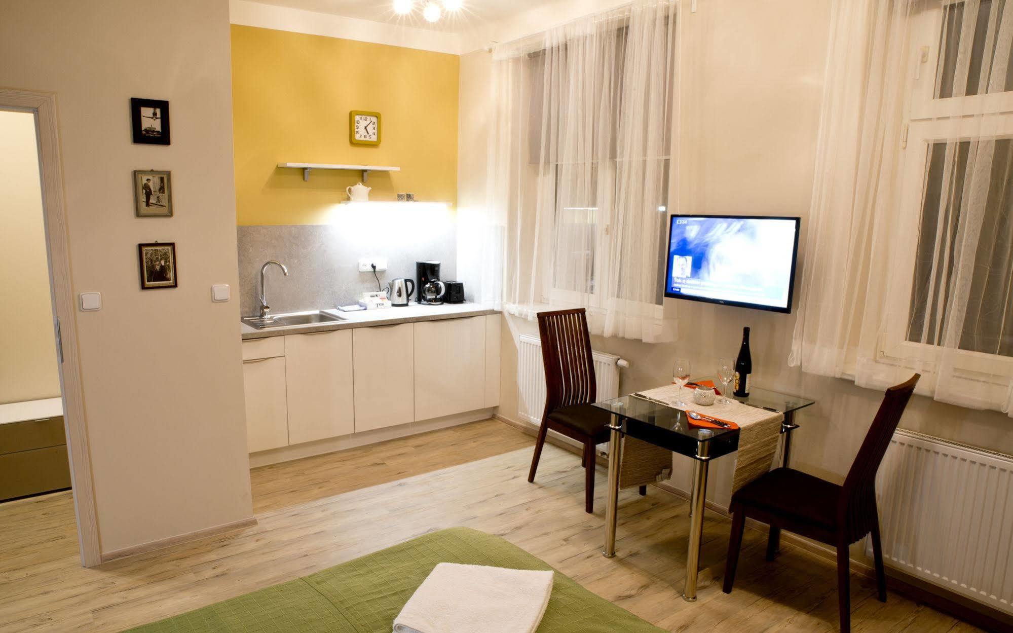 Hostel SKLEP Praag Buitenkant foto